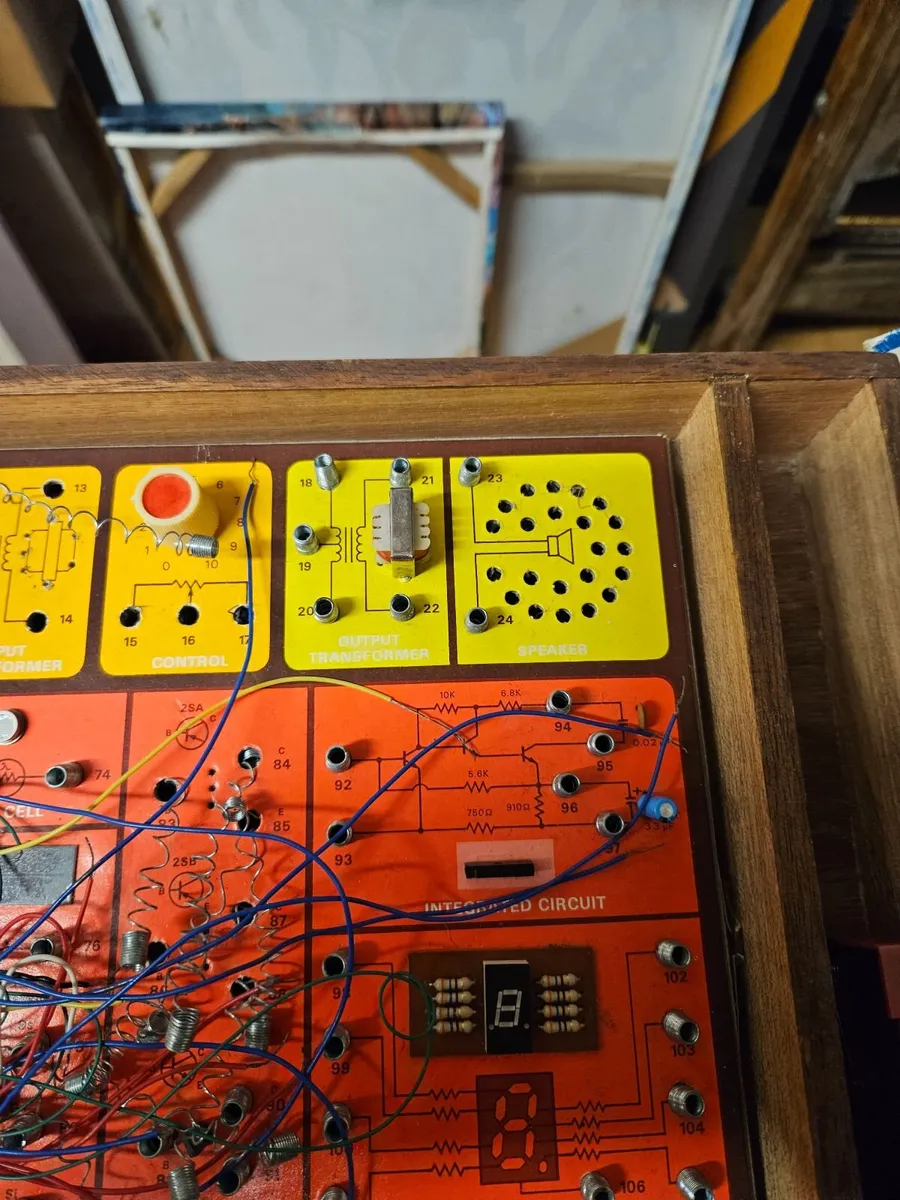 Vintage Electronic Project Kit - Image 3