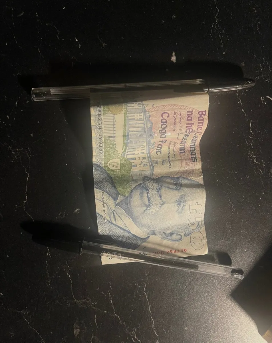 Old notes 50punts and 10s - Image 4