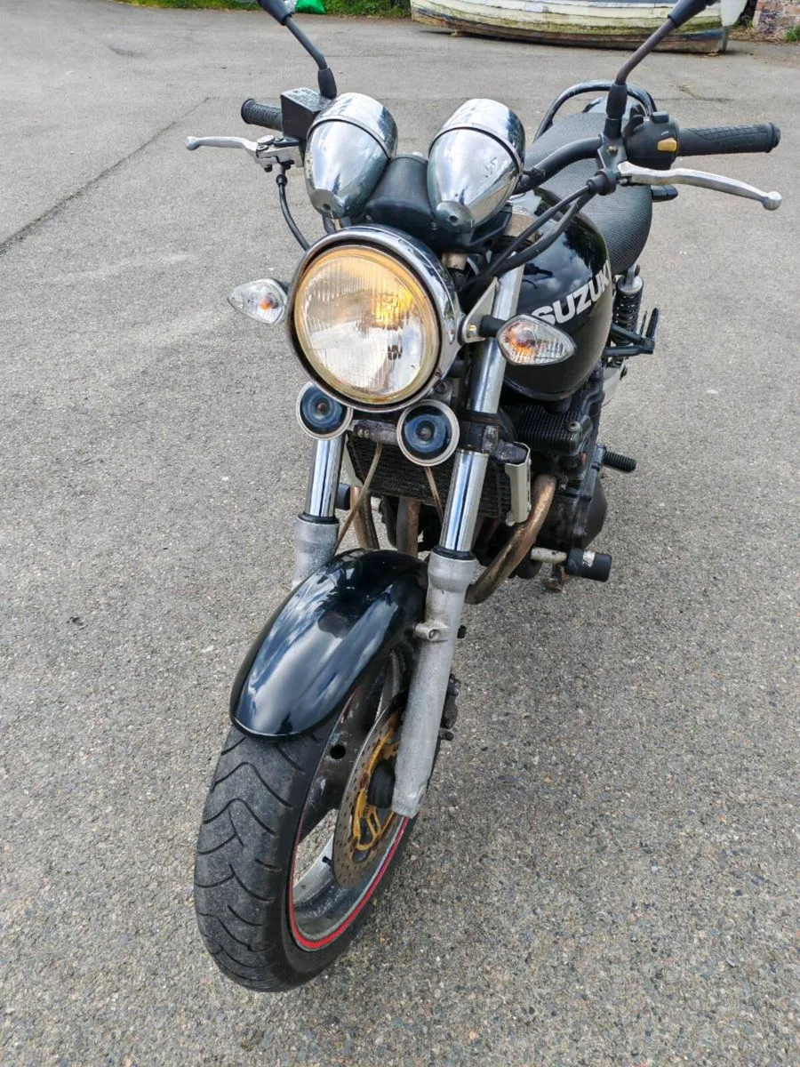 Suzuki GSX750 1998 - Image 4