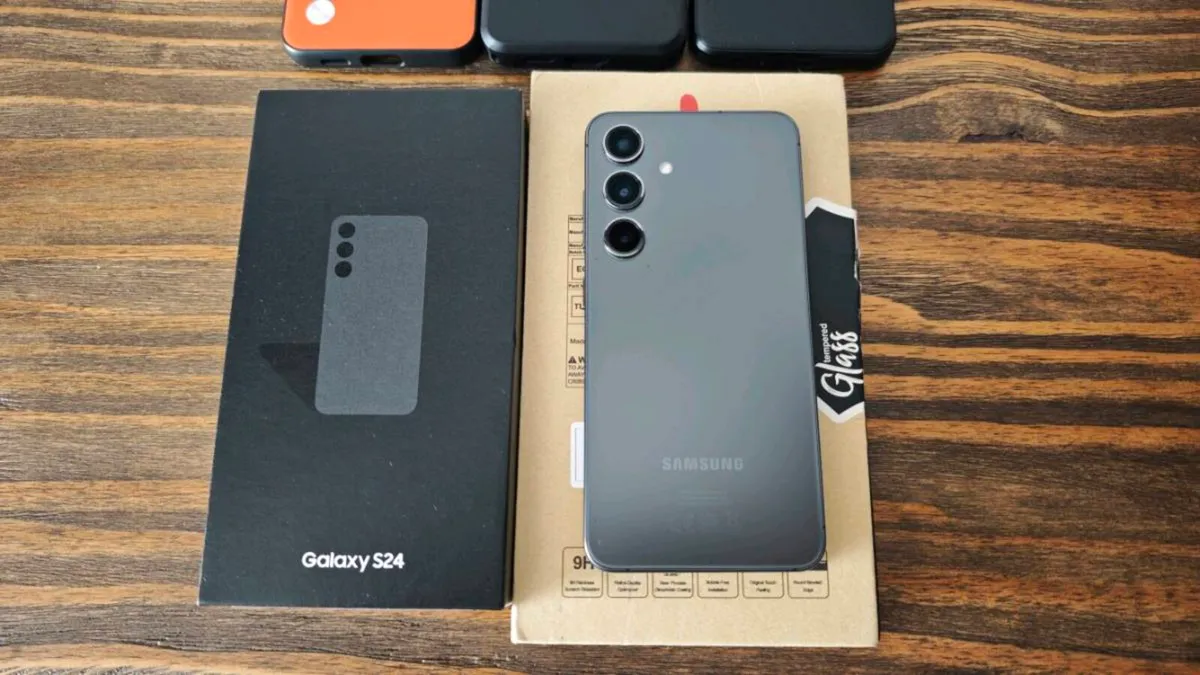 Samsung Galaxy S24 (8GB Ram 256GB S)
///Unlocked// - Image 2