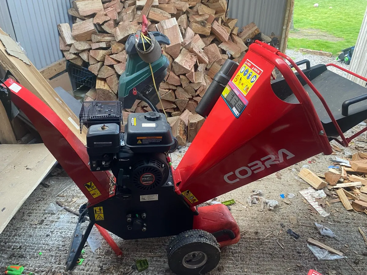 Petrol chipper - Image 1