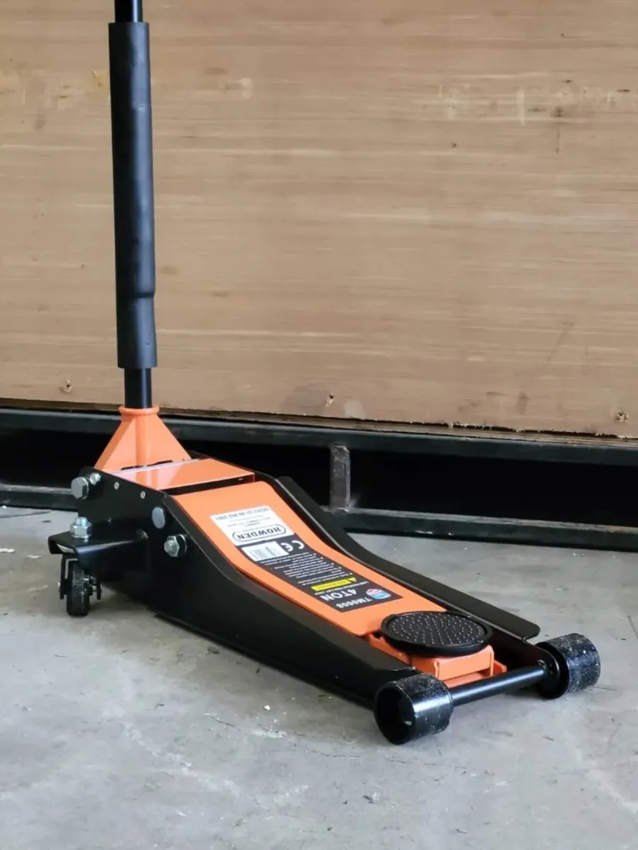 BRAND NEW 4ton LOW PROFILE TROLLEY JACK - Image 1