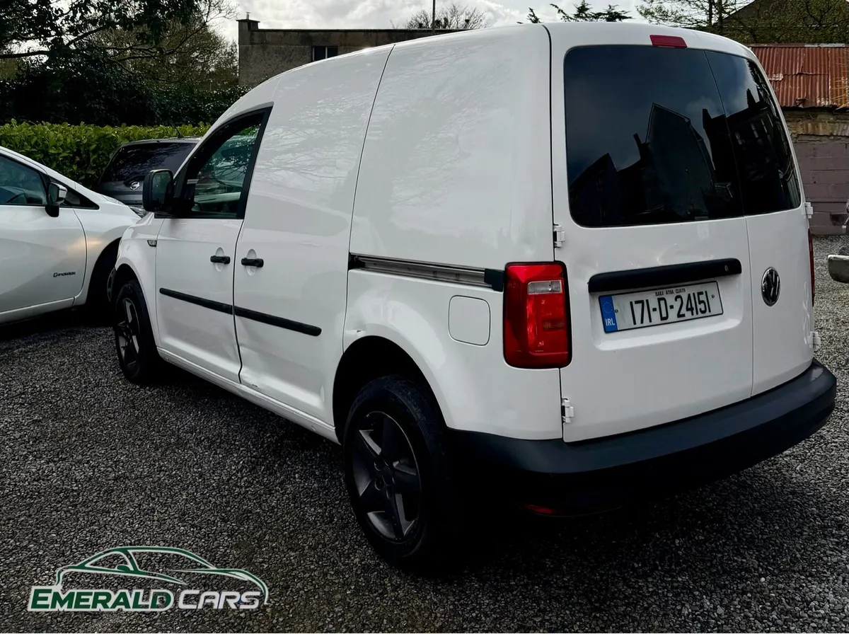 VW Caddy 2017 CVRT 03/27 TAX 09/26 - Image 4