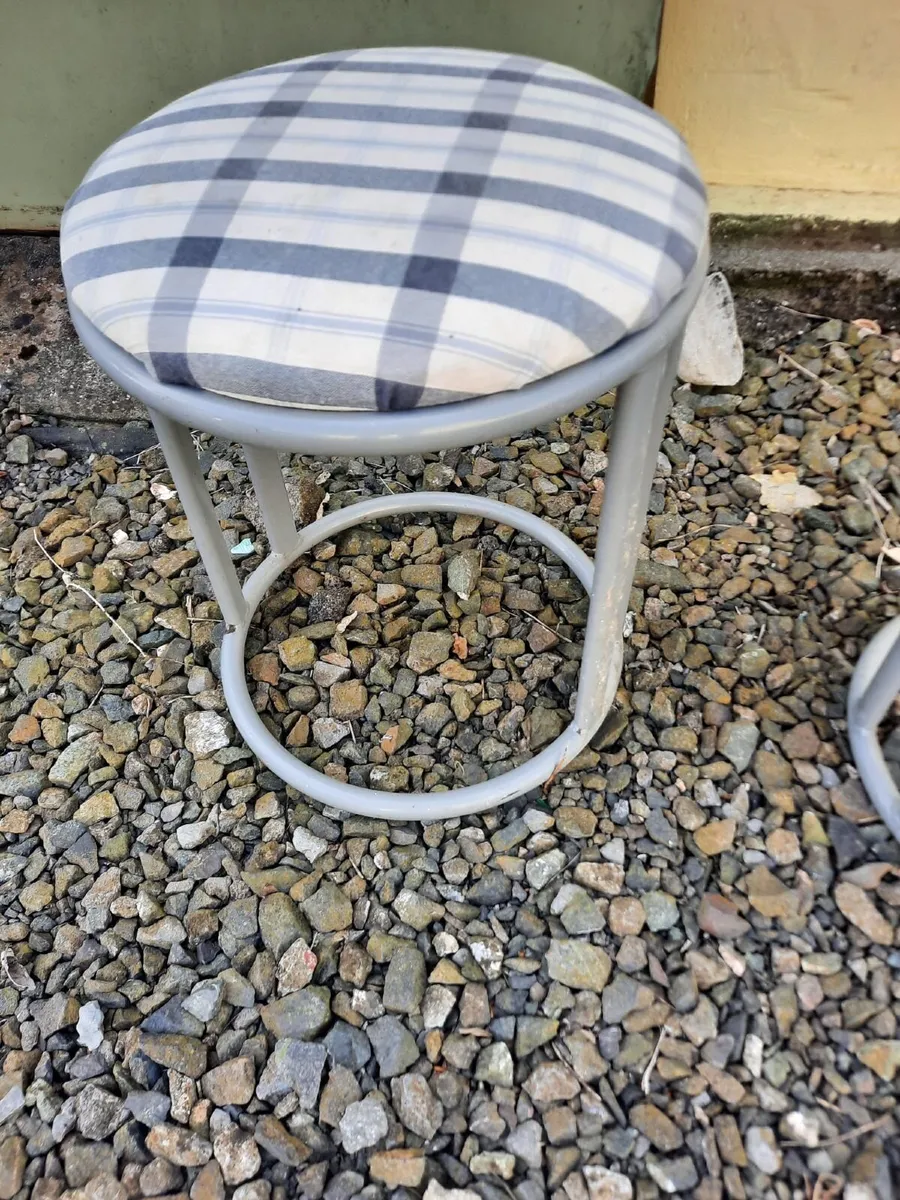 Pair of stools - Image 4