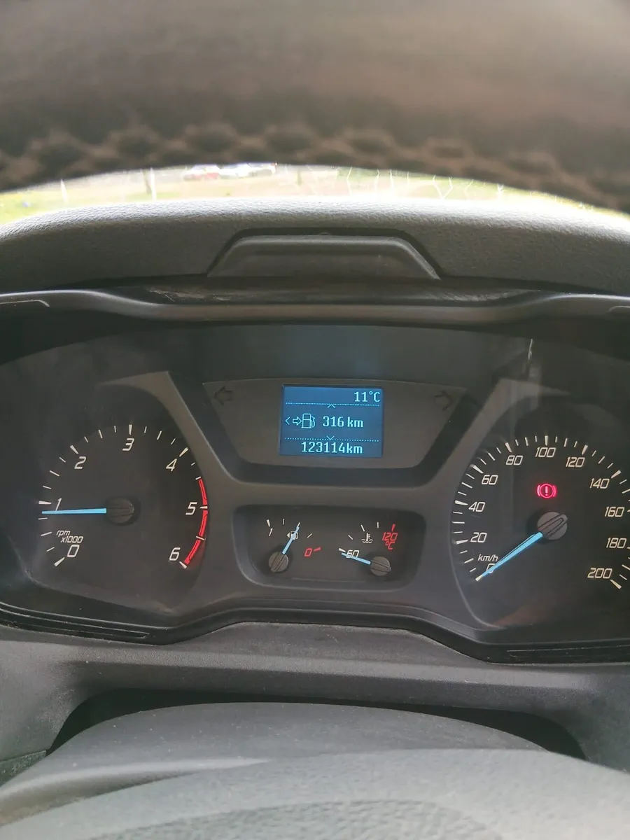 Ford Transit - Image 4