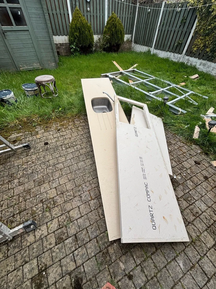 Quartz Kitchen Counter - Image 1