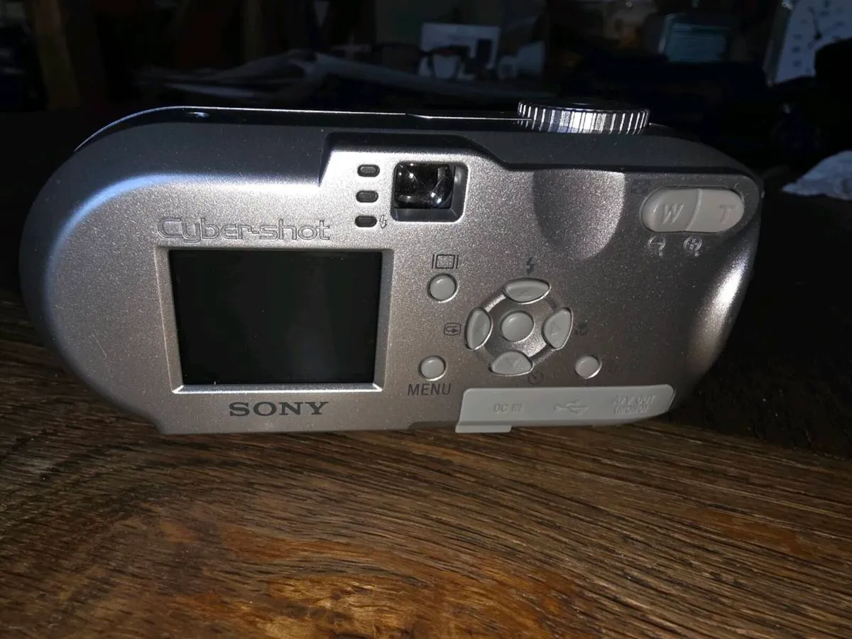 SONY MPEG MOVIE VX Smart Zoom CYber Shot Camera ! - Image 3