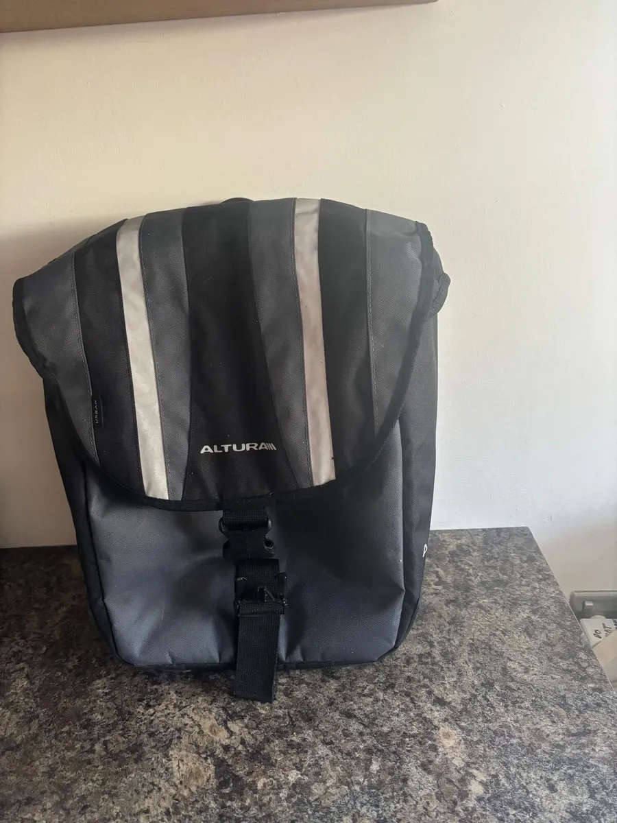 Bike bag - Image 1