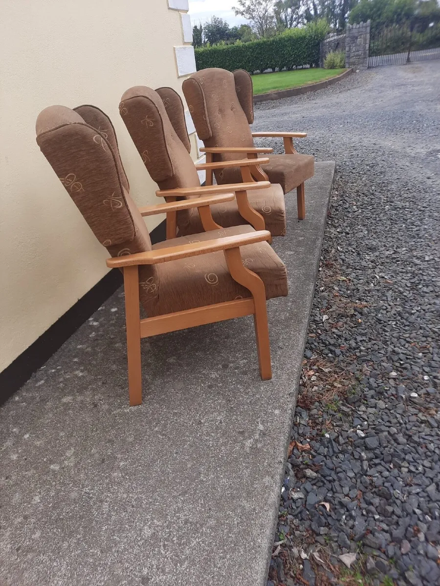 Orthopaedic armchairs - Image 4