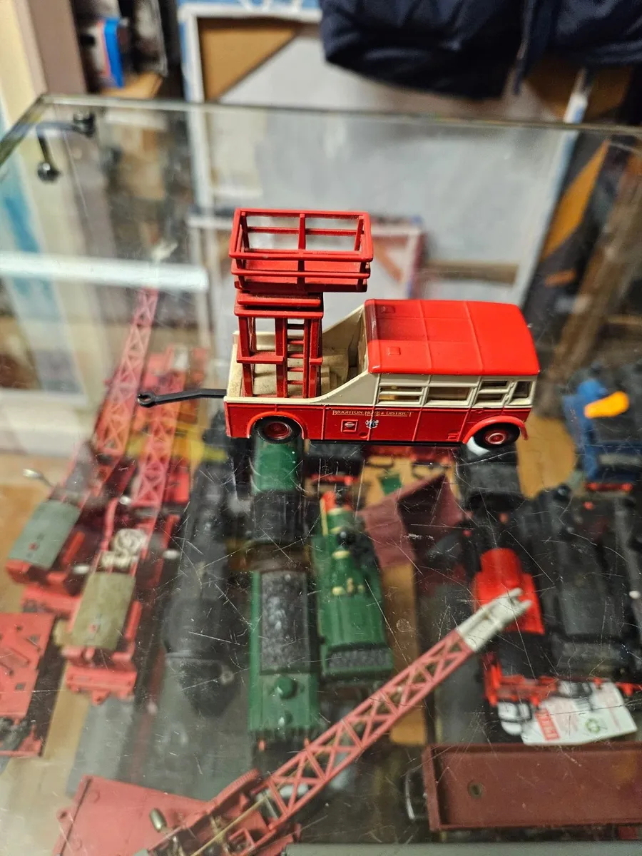 Corgi Bus Tow Truck - Image 2