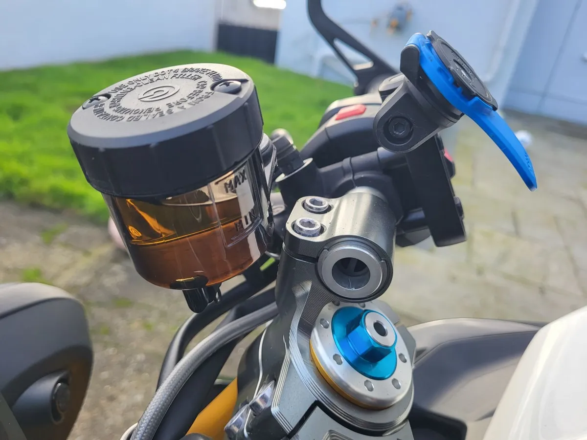 Triumph Street Triple - Moto2 - Image 2