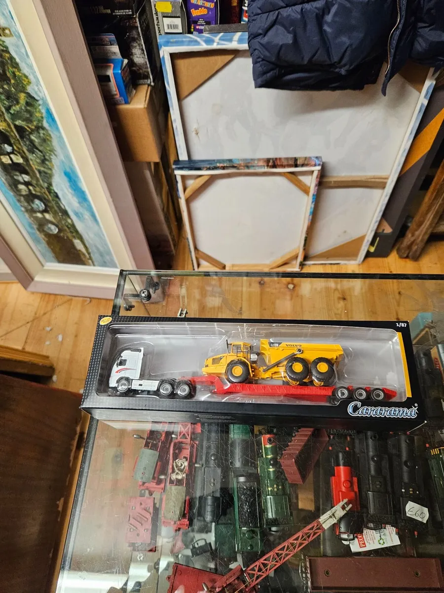 Corgi Caramara Truck Low Loader Trailer with Volvo - Image 1