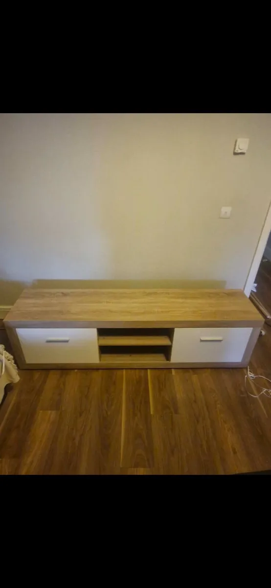 Tv unit