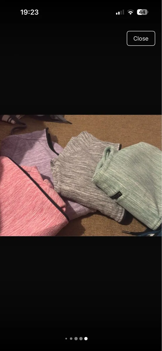 Runners and clothes - Image 1