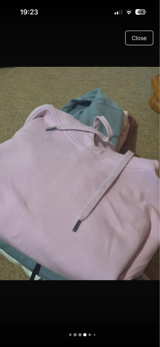 Runners and clothes - Image 4