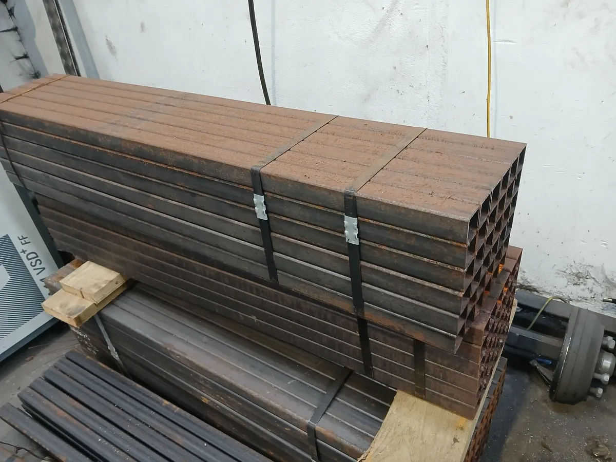 40x40x3mm box section steel off cuts - Image 1