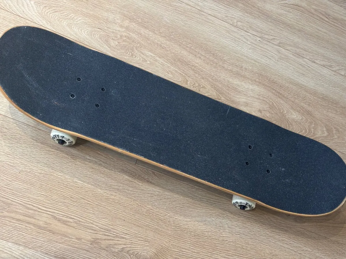 Enuff Skateboard- Beginner skate board kit! - Image 2