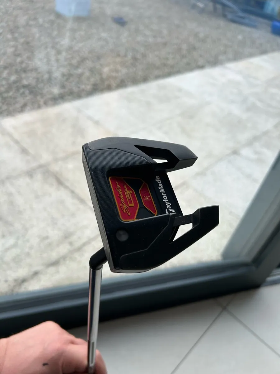 Left handed spider GT putter - Image 1