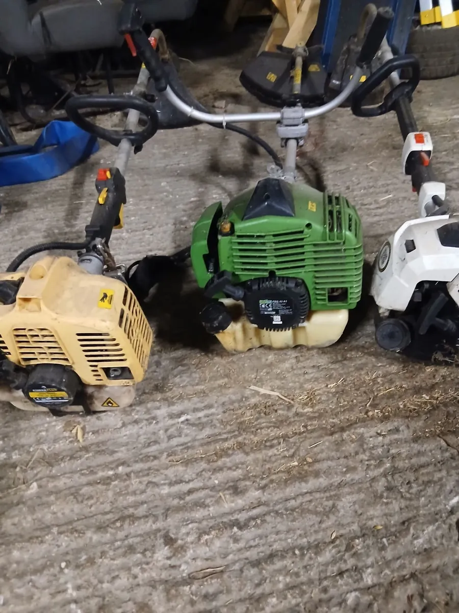 3 Strimmers - Image 1