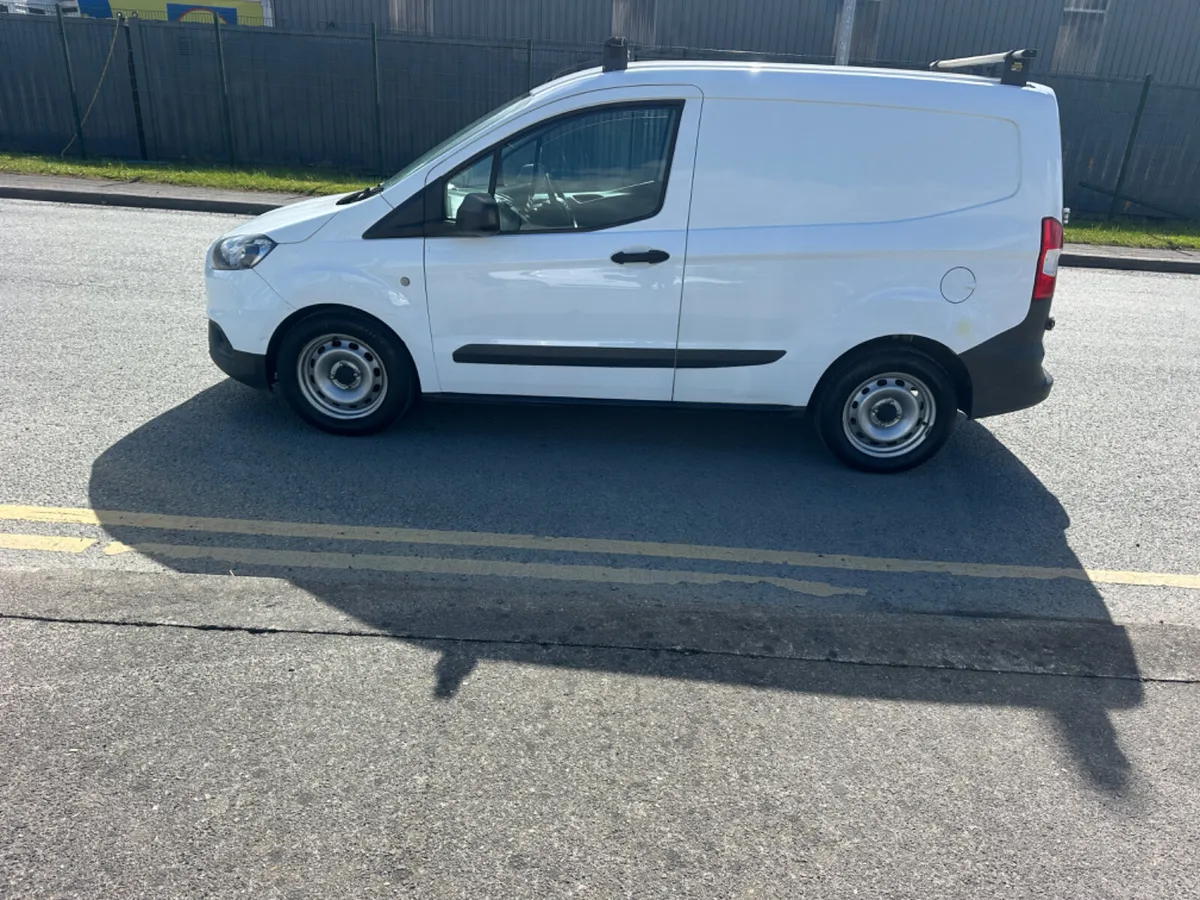 Ford Transit 2019 - Image 2