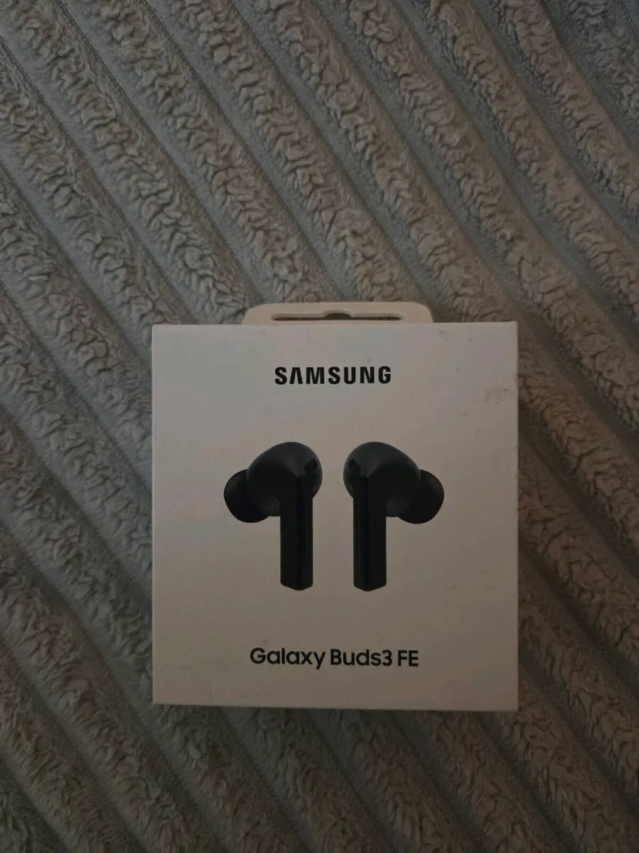 Samsung Galaxy Buds3 FE - Image 1