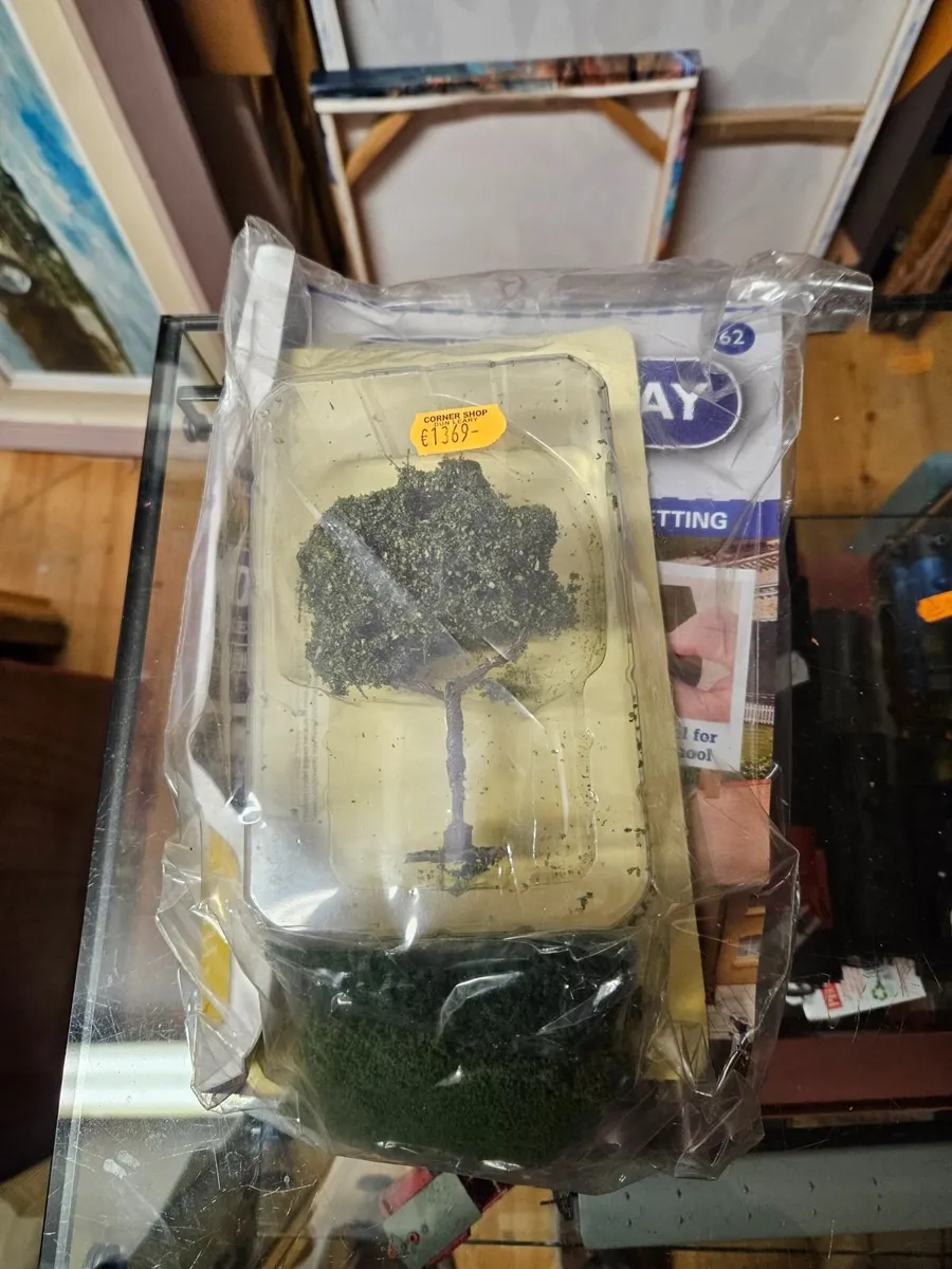 Hornby OO Gauge Tree