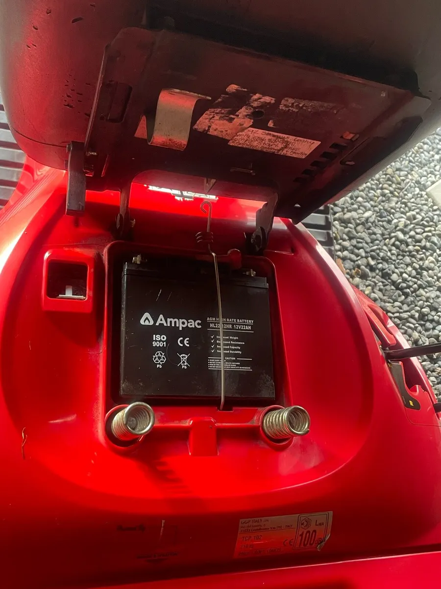 Ride on Lawn Mower - Image 3