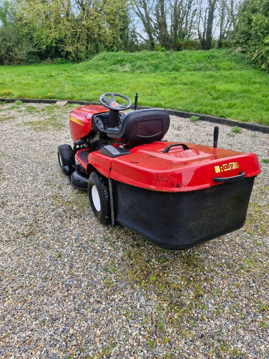 Ride on lawnmower - Image 3