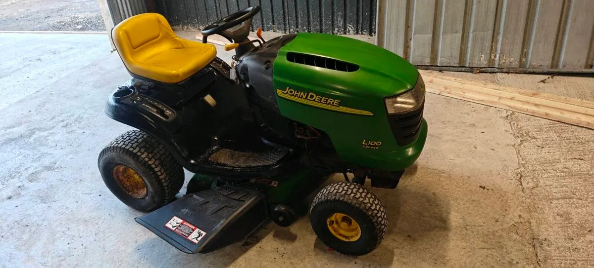 John deere l100 - Image 1