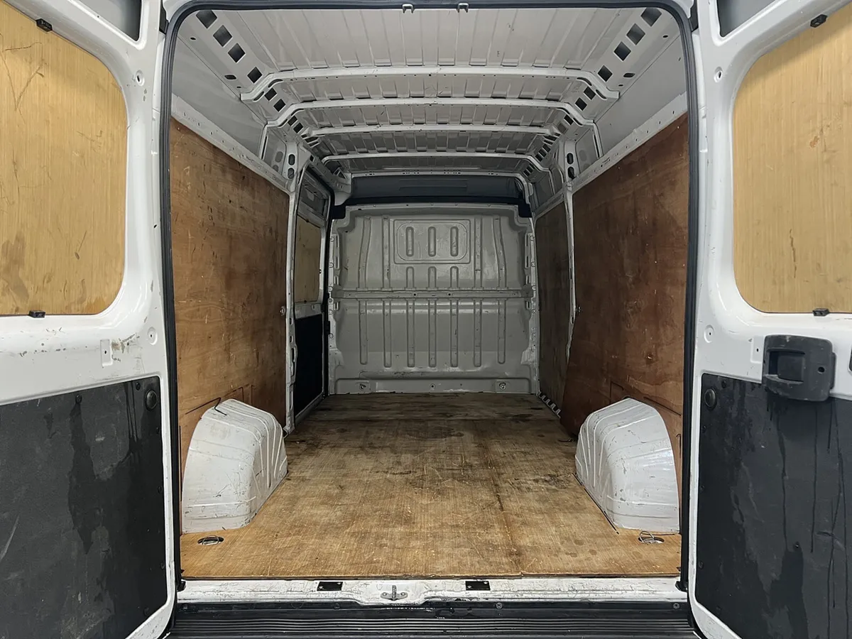 2023 Citroen Relay High Roof Panel Van - Image 2