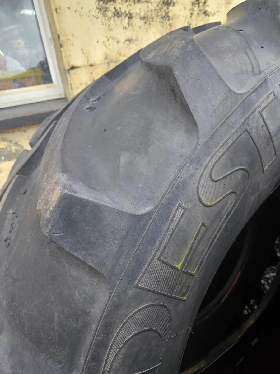 Tyres 520/70×38 - Image 2