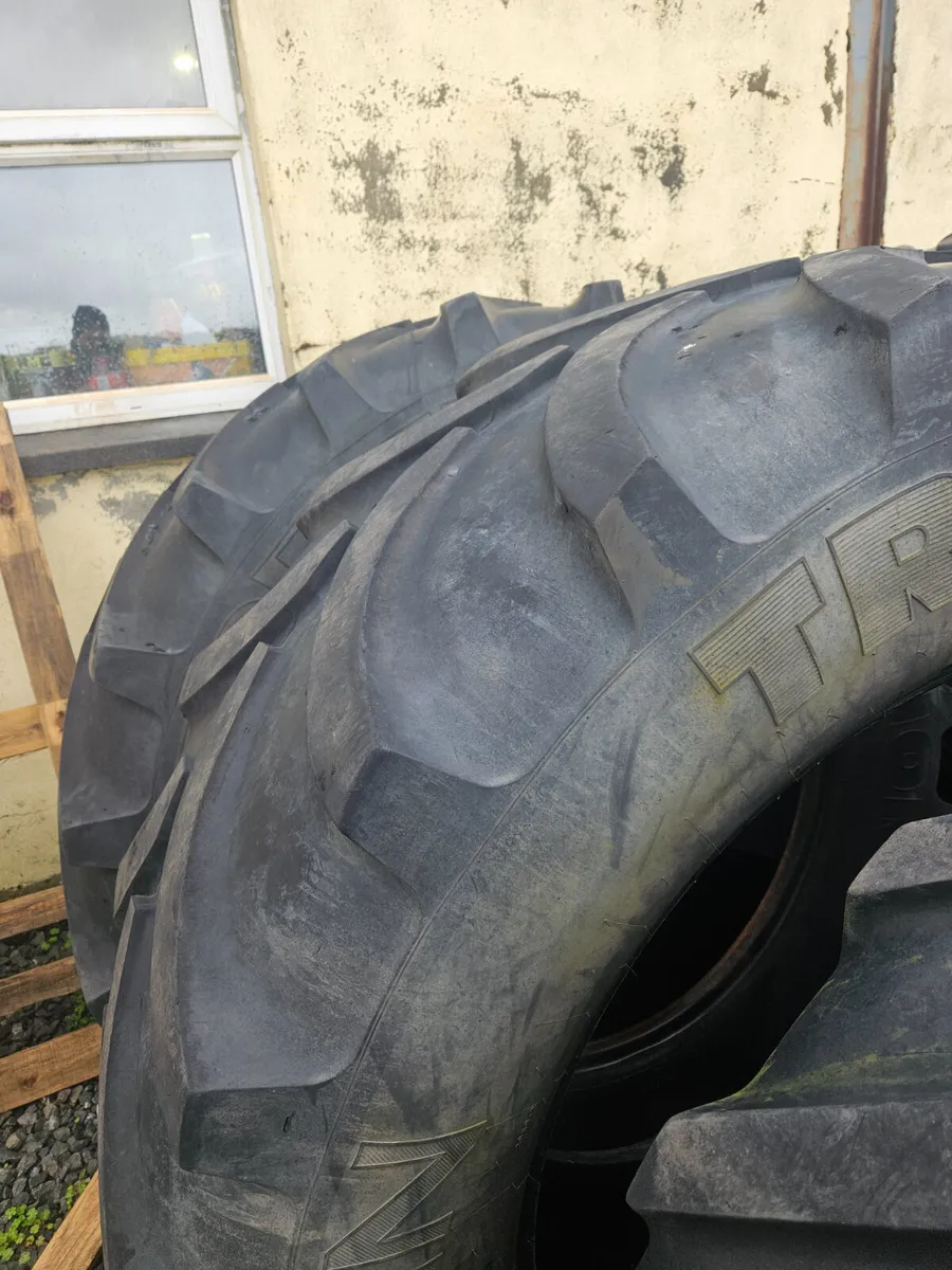 Tyres 520/70×38 - Image 3