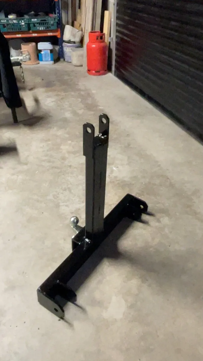 Ball hitch frame for 3 point linkage of tractor - Image 2