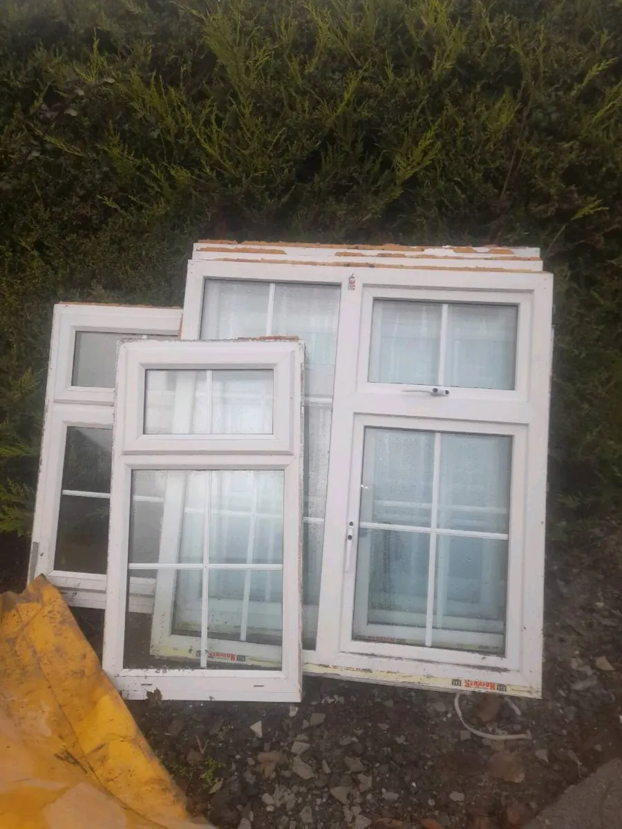 Door and windows - Image 2