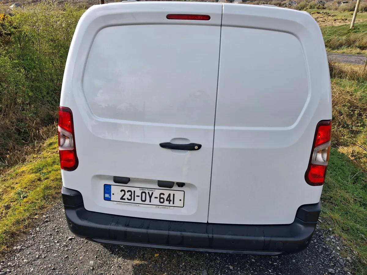 2023 Peugeot Partner low Kms NO VAT - Image 4