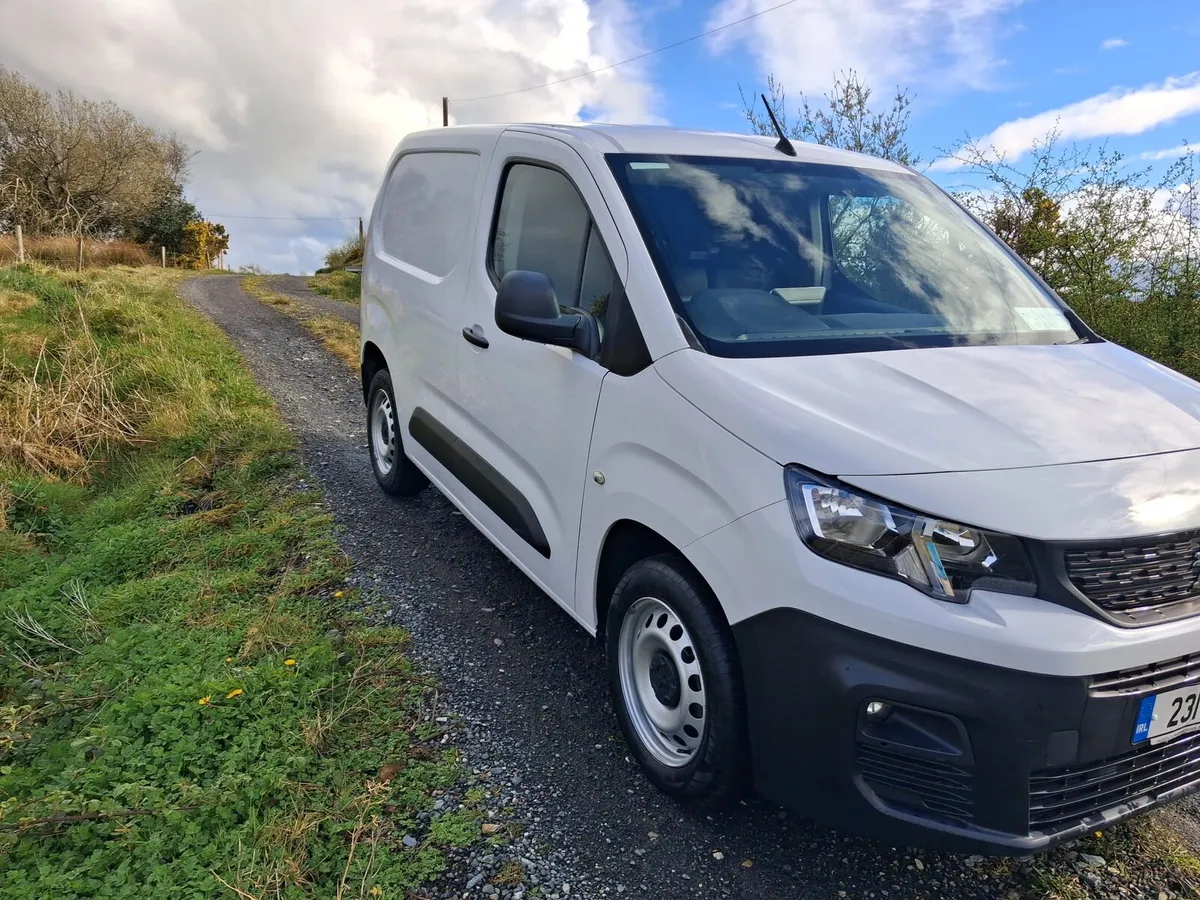 2023 Peugeot Partner low Kms NO VAT - Image 2