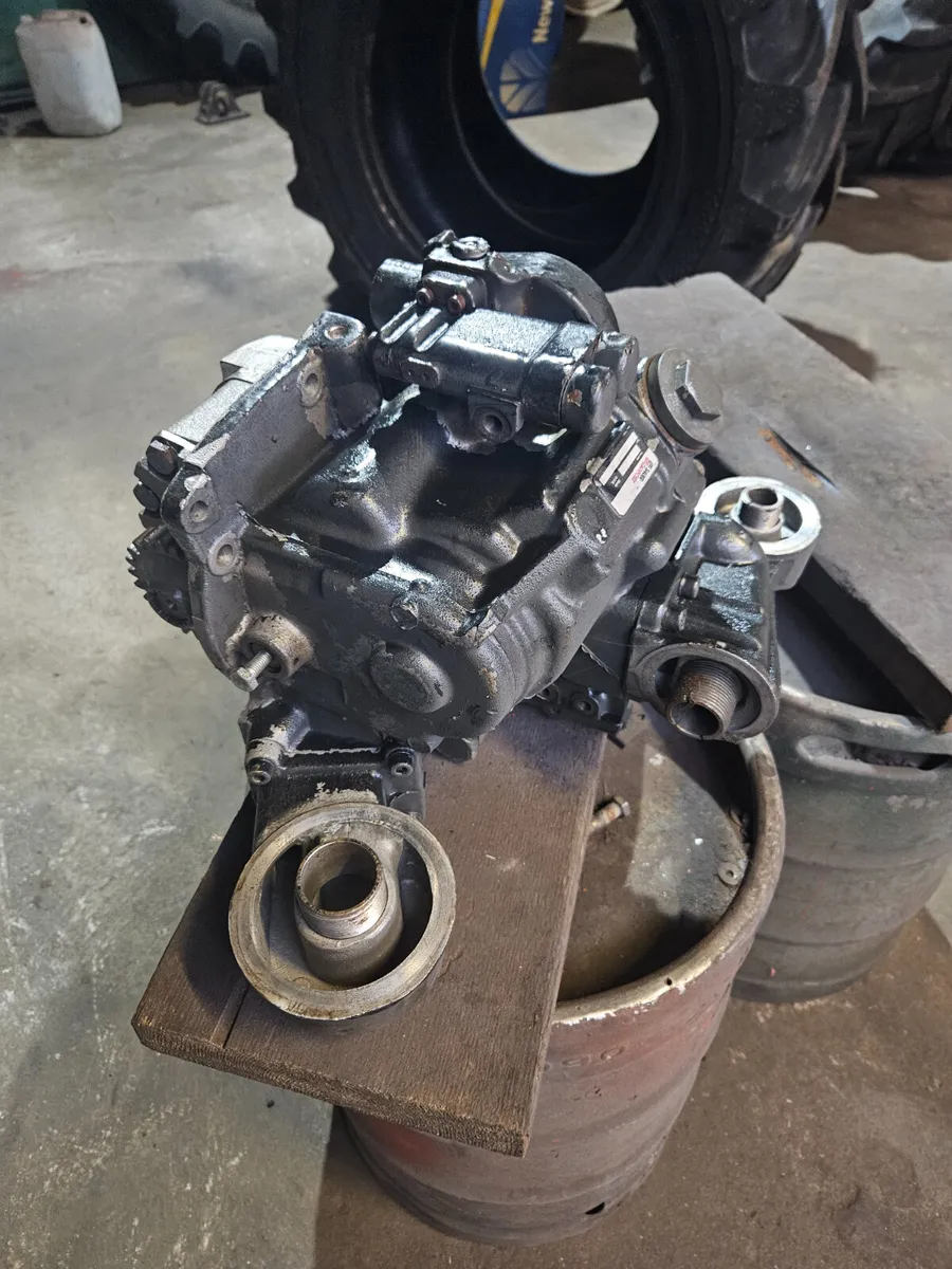 SLE Hydraulic Pump - Image 2