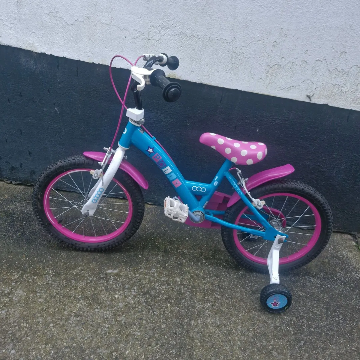 (1) 16 inch Girls Bike & (2) 14 inch Balance Bikes - Image 1