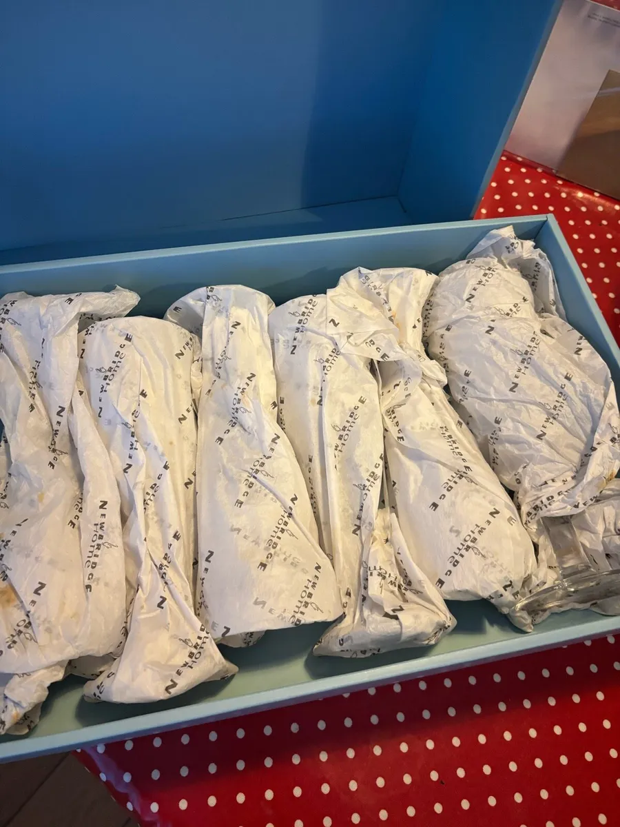 New 6 piece newbridge wine glass set - Image 3