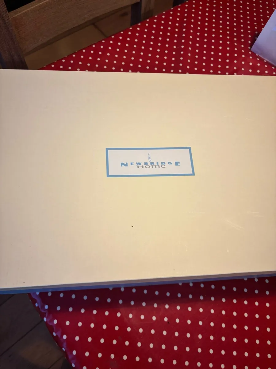 New 6 piece newbridge wine glass set - Image 1