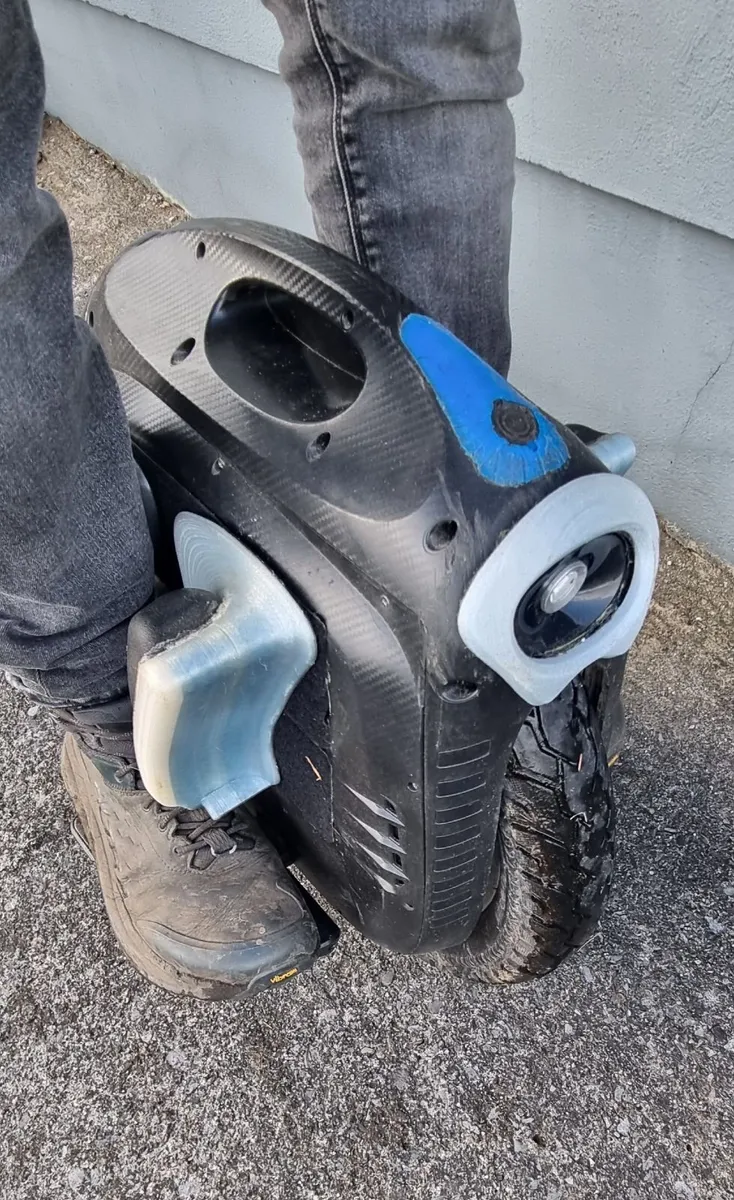 Electric unicycle - Image 1