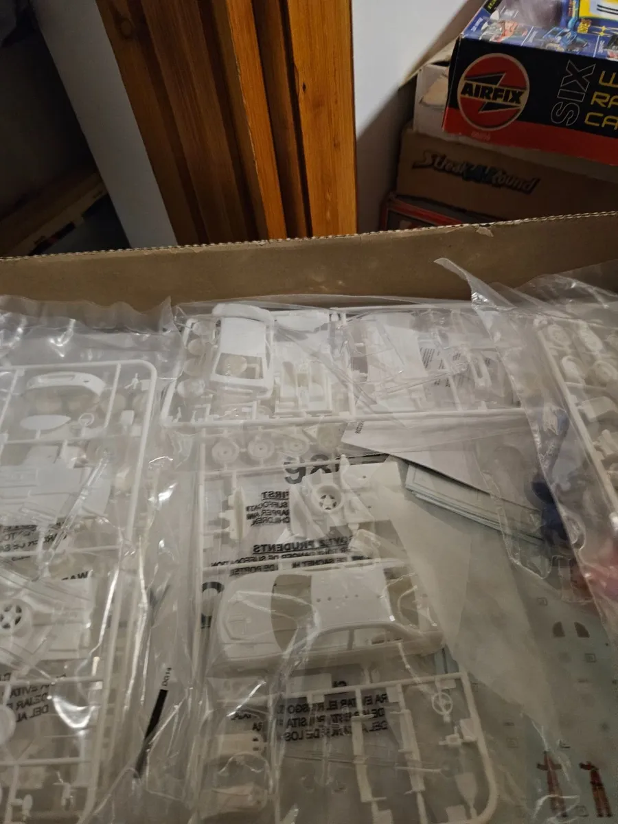 Airfix Rally Car Set 1.43 x 6 - Image 4
