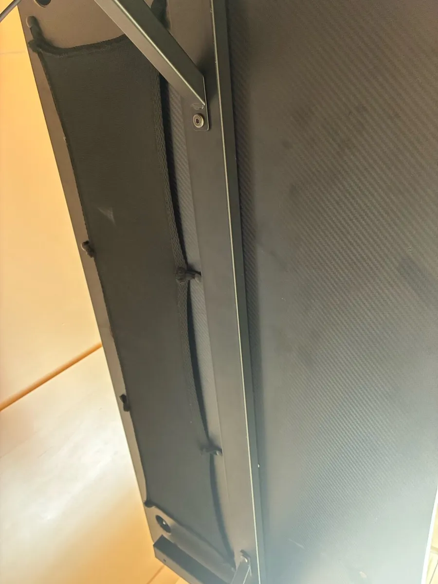 Gaming desk and chair - Image 4