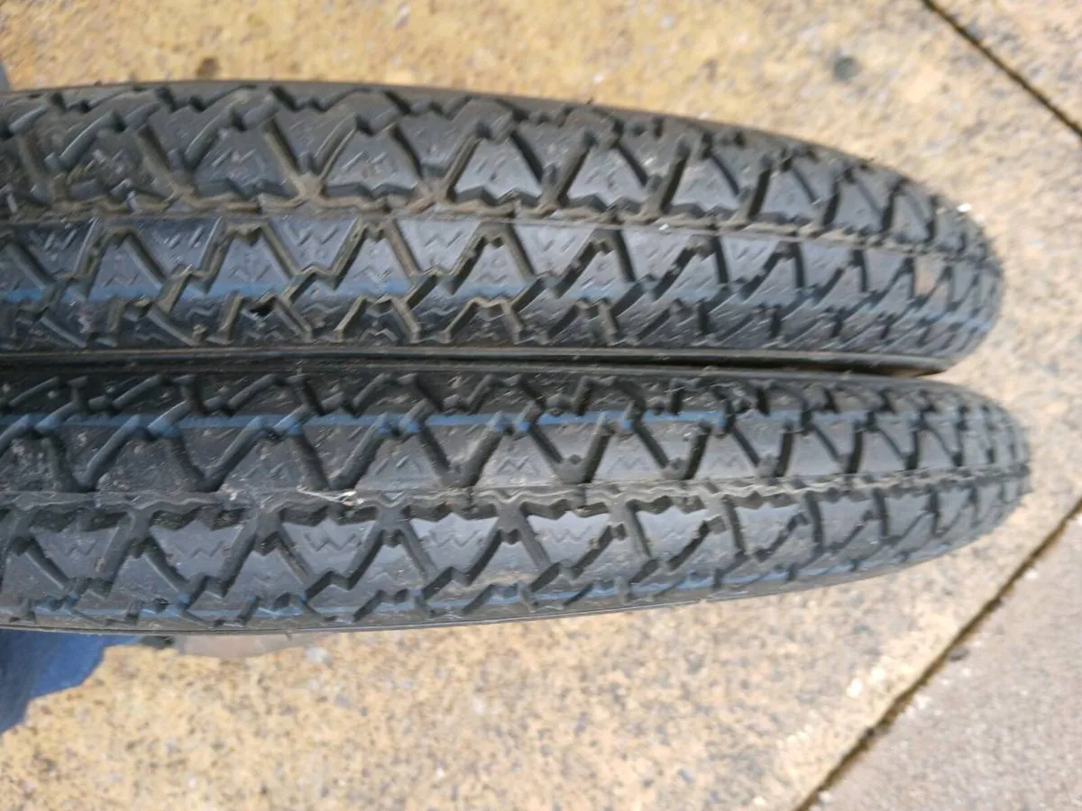 Honda 90 tyres. 250 x17 - Image 1
