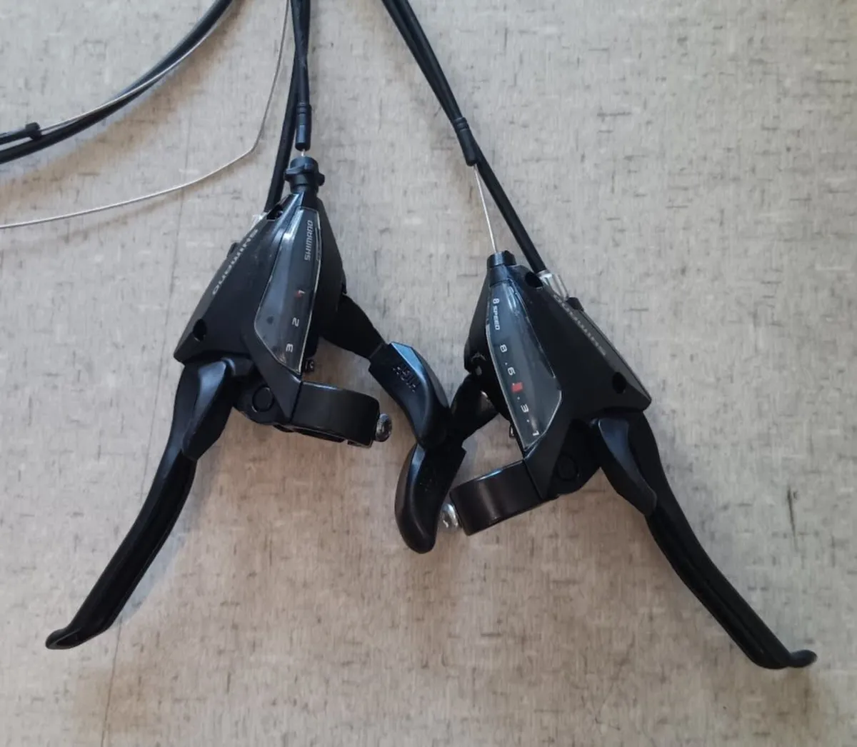 Bike disc breaks and gear levers - Image 1