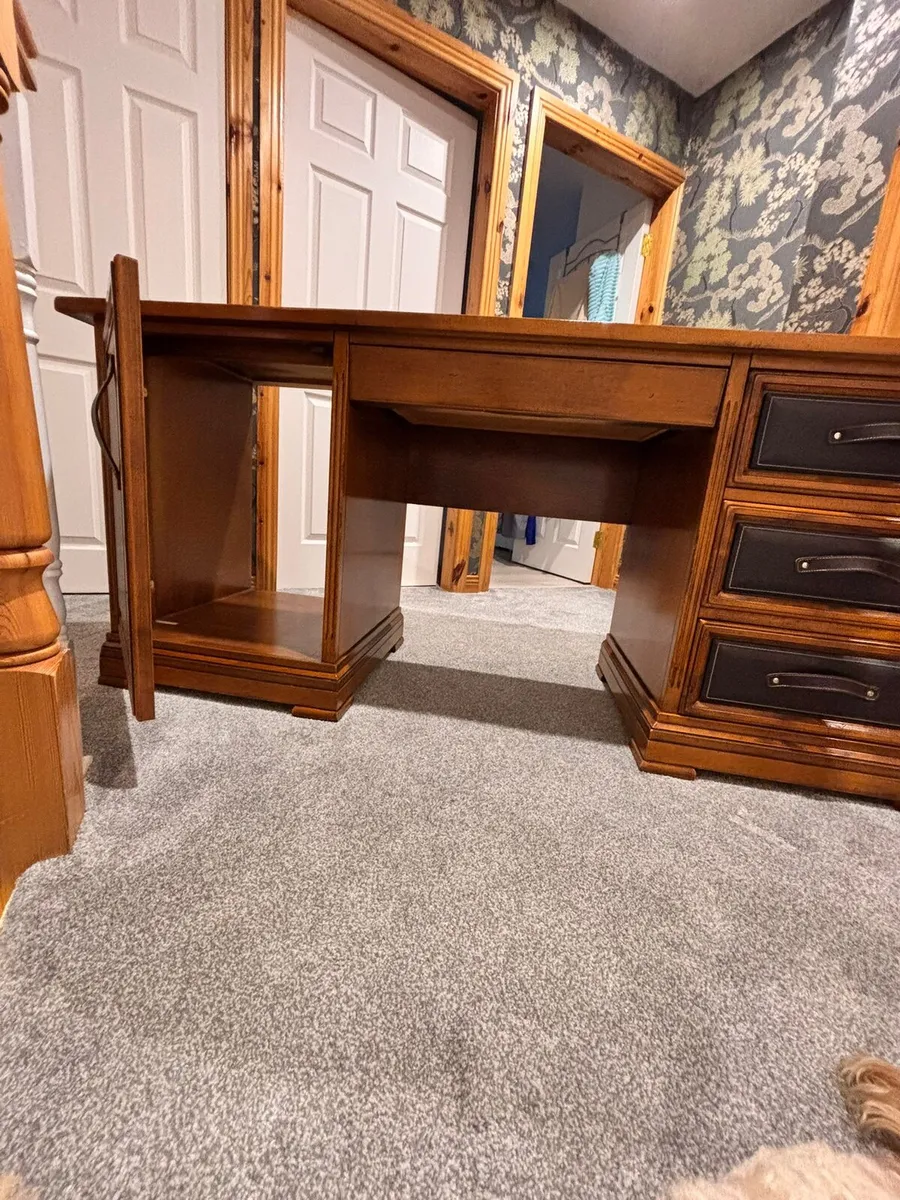 Italian Vintage desk - Image 4