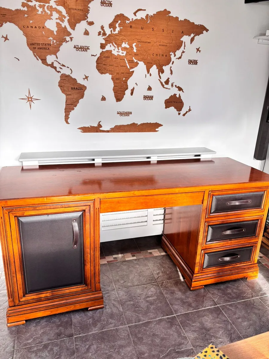 Italian Vintage desk - Image 1