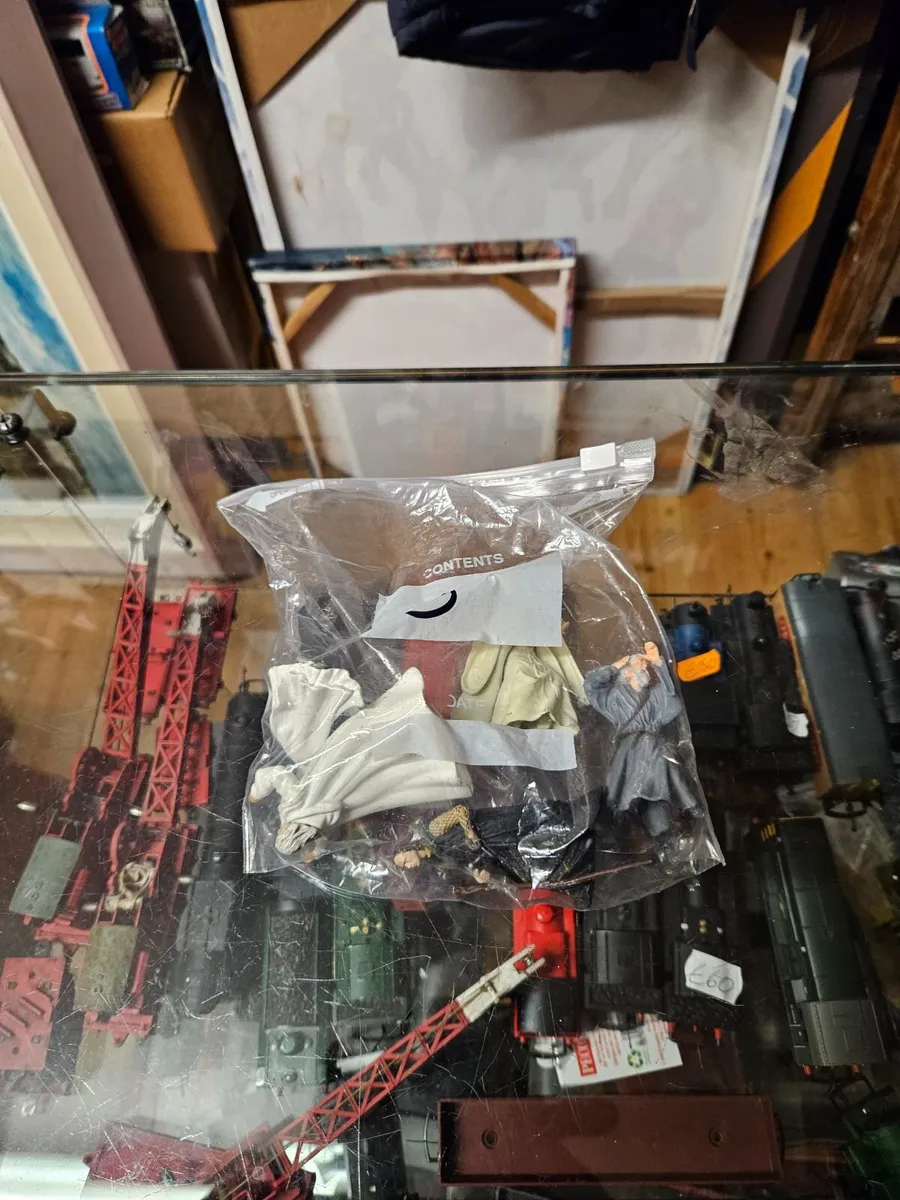 Lord of the Rings Figures - Image 1