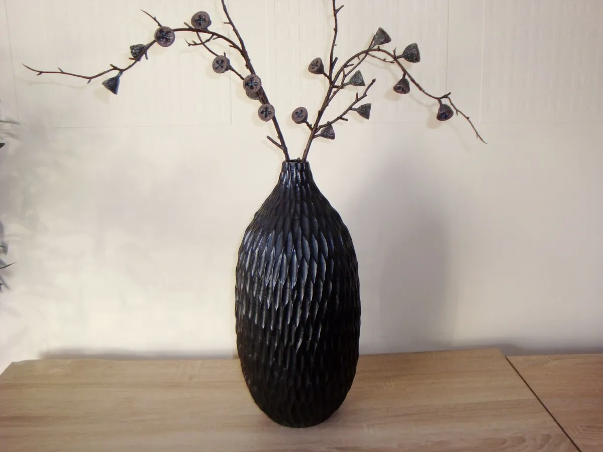 LAST CHANCE Black carved wood vase H38cm - Image 2