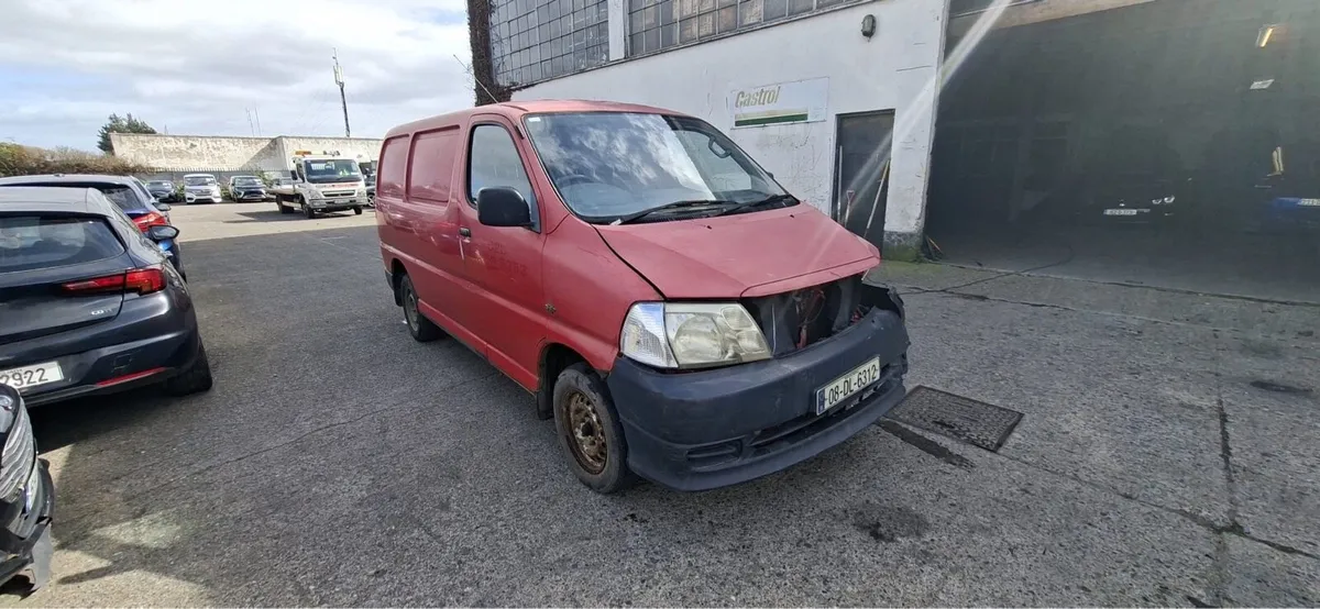 08 hiace - Image 1